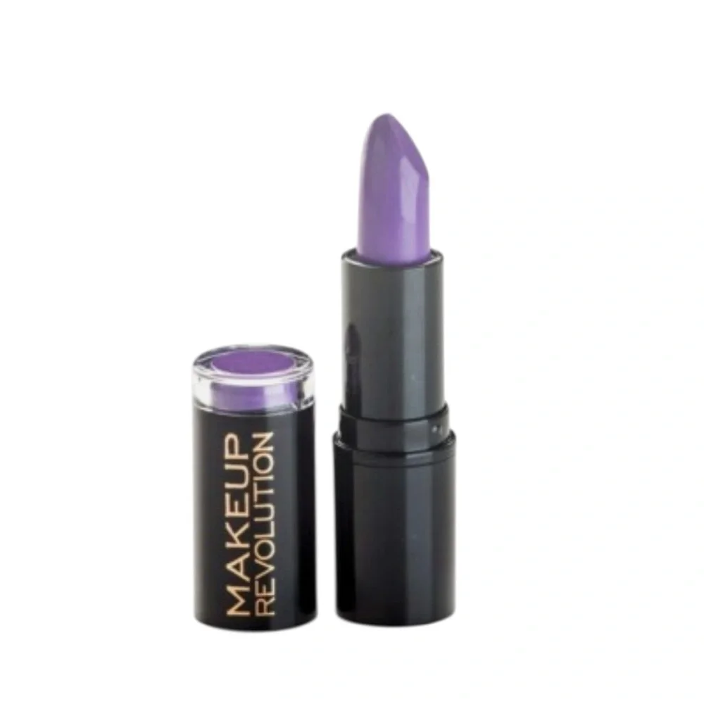 Revolution Amazing Lipstick in the shade 